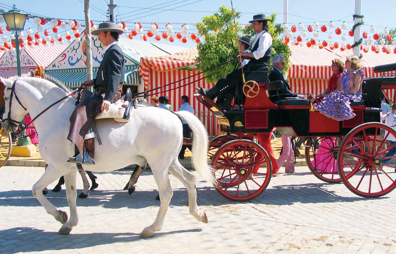 Epicenter II Nuevo Y Lujoso Apto Parking Gratis Perfecta Ubicacion Sevilla Eksteriør billede