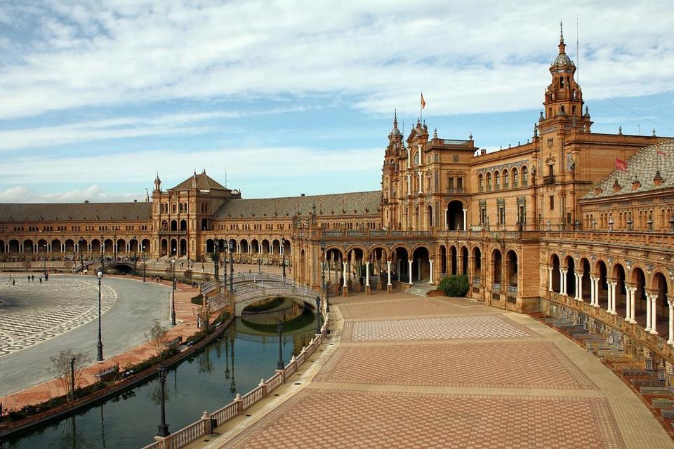 Epicenter II Nuevo Y Lujoso Apto Parking Gratis Perfecta Ubicacion Sevilla Eksteriør billede